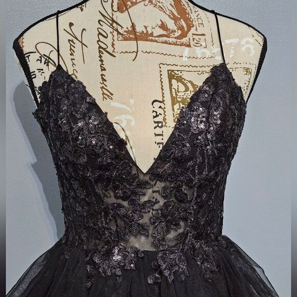 👗Black, beautiful, short formal dress. Corset back. NWOT, Size 0/2 - Picture 2 of 12